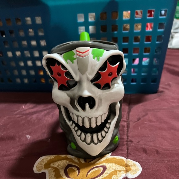 MONSTER TRUCKS Official Gear: GRAVE DIGGER CUP w/ led lights that flash and glow - Picture 3 of 8